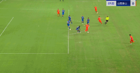 开云-申花vs山东争议判罚：申花手球争议+角球直接破门疑似干扰