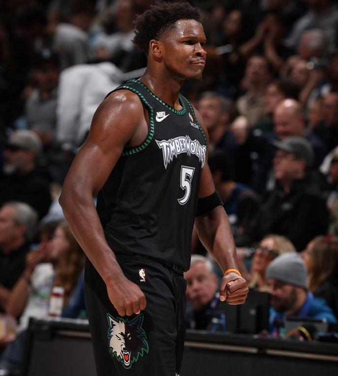 开云-三喜临门！史诗级里程碑达成：爱德华兹致敬科比！