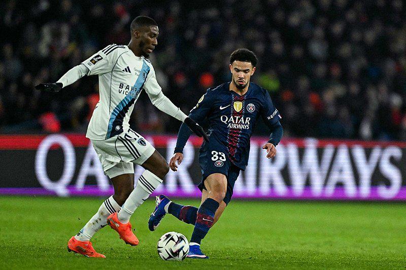 开云-巴黎圣日耳曼2-1巴黎FC 登贝莱、杜埃建功