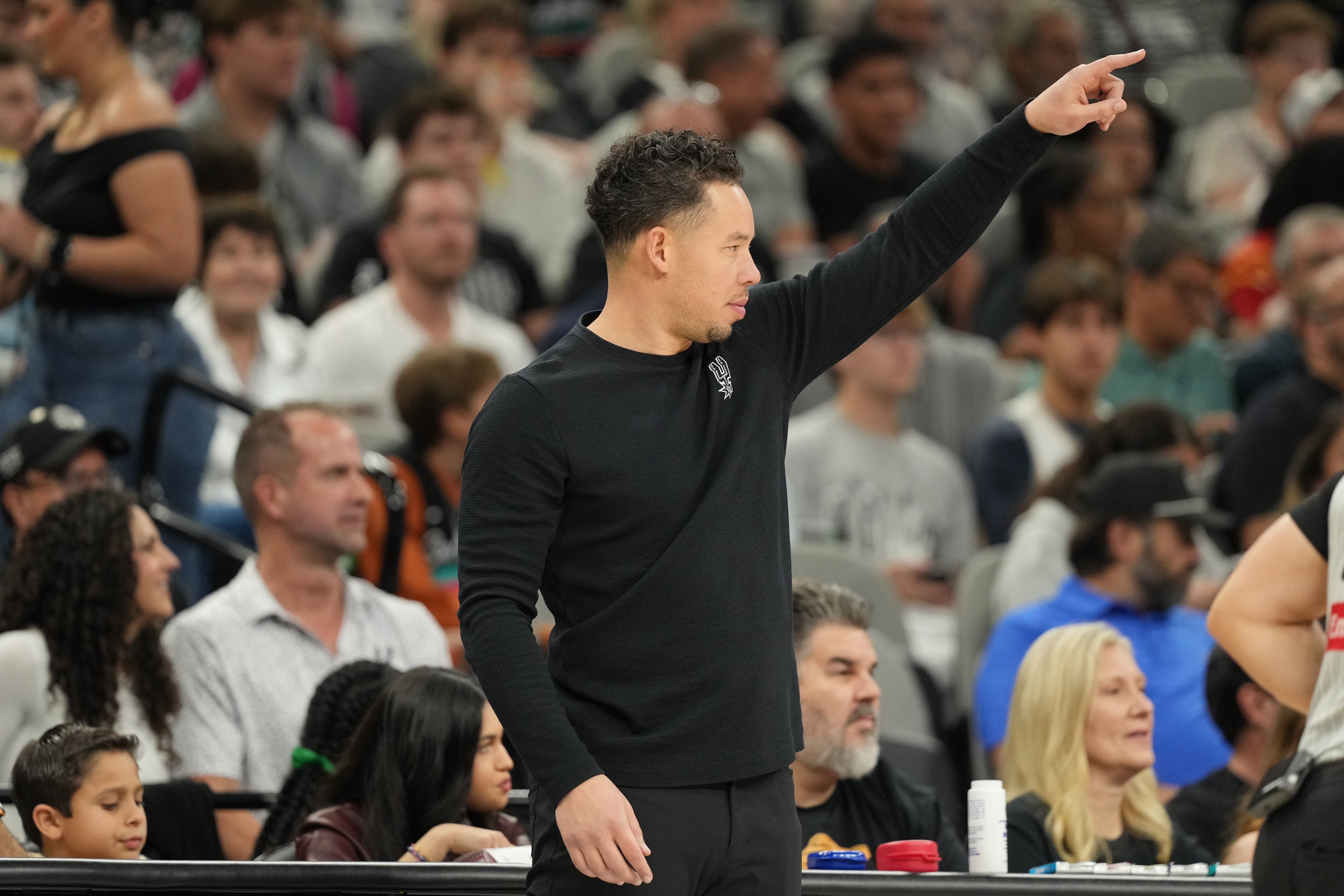 开云-马刺今日仅得98分赛季首次不过百 输21分创本赛季最大输分差