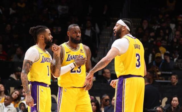 湖人引援不力重蹈覆辙？詹眉休赛期悲喜两重天