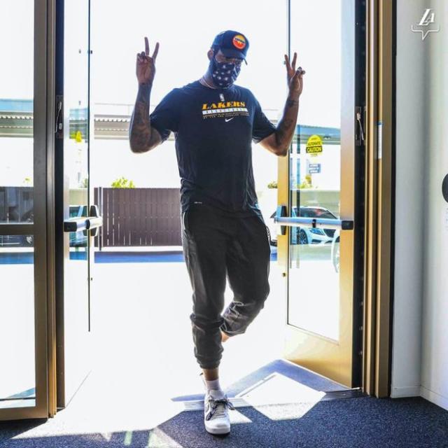 1617070849141033866.jpg Exq3o_rUUAIQVPZ.jpg