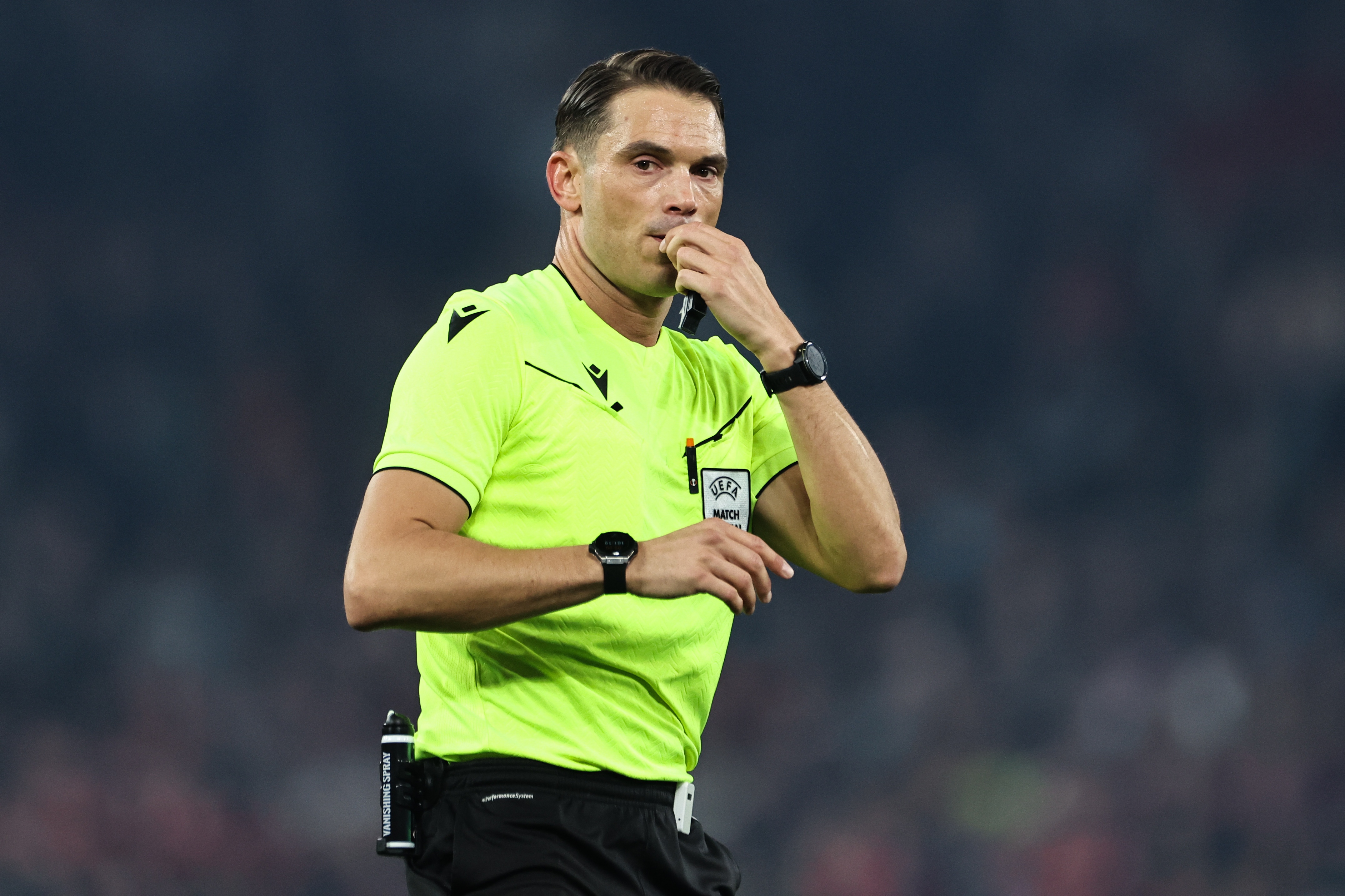 开云体育下载-欧冠半决赛首回合巴黎VS拜仁裁判：瑞士裁判桑德罗·舍雷尔执法